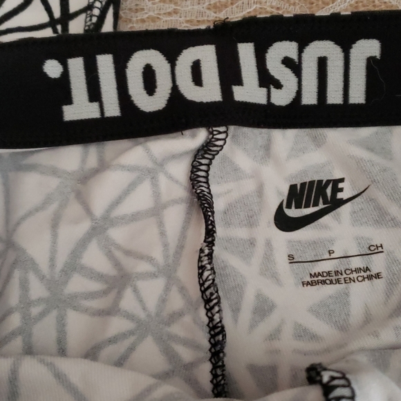 Nike womens pro legging - Picture 3 of 3